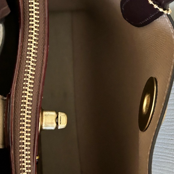 Coach Willow Tote - Picture 12 of 13